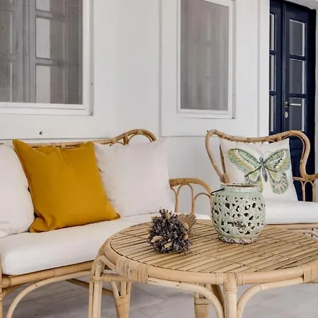 Sylvia's * Vourvoúlos