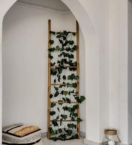 Sylvia's * Vourvoúlos