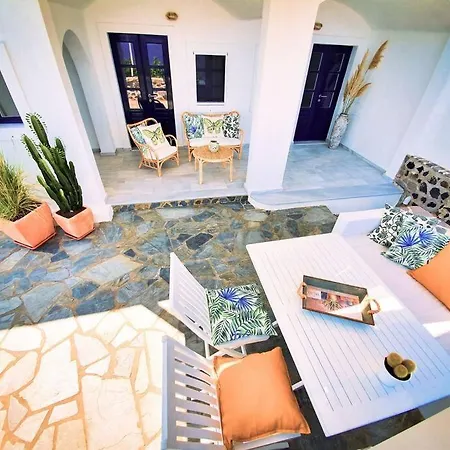 Sylvia's Villa Vourvoúlos