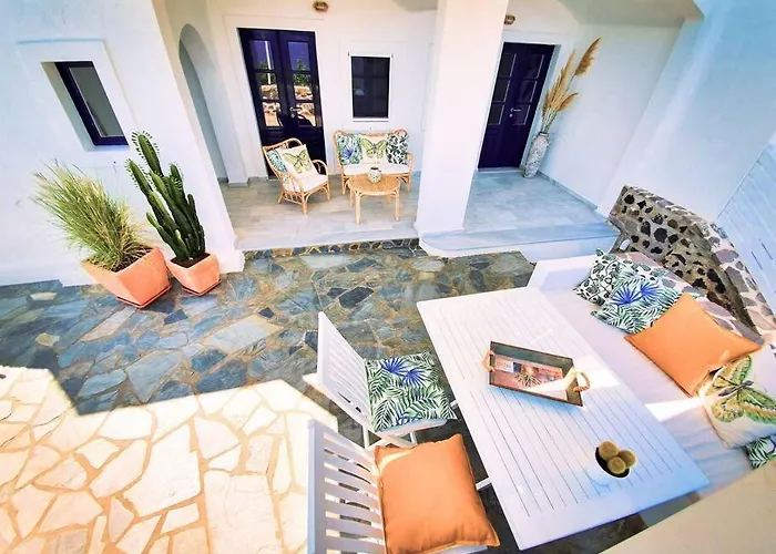 Sylvia's Villa Vourvoúlos